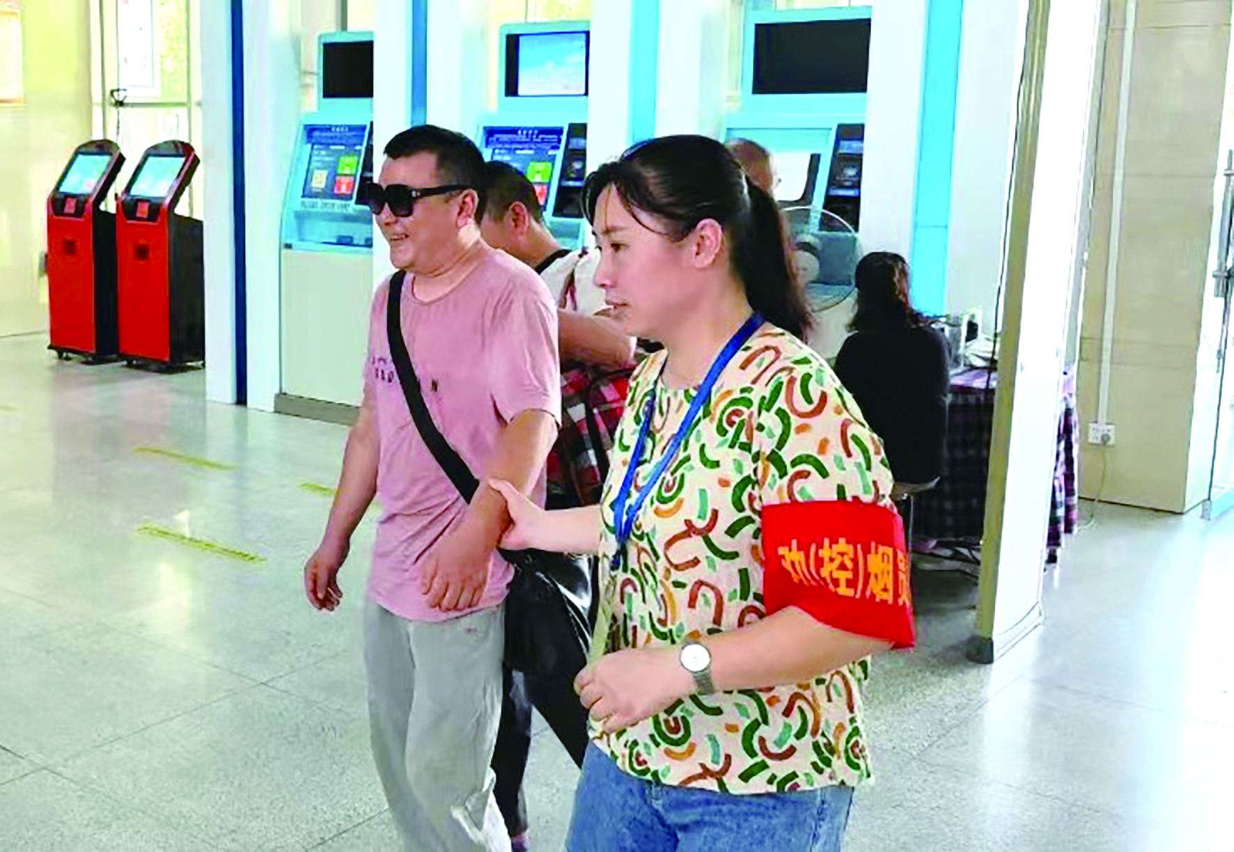 立足平凡崗位 彰顯黨員風(fēng)采 ——記集團(tuán)公司優(yōu)秀共產(chǎn)黨員、邵陽汽車北站副站長謝偉 田華柱 姚志剛